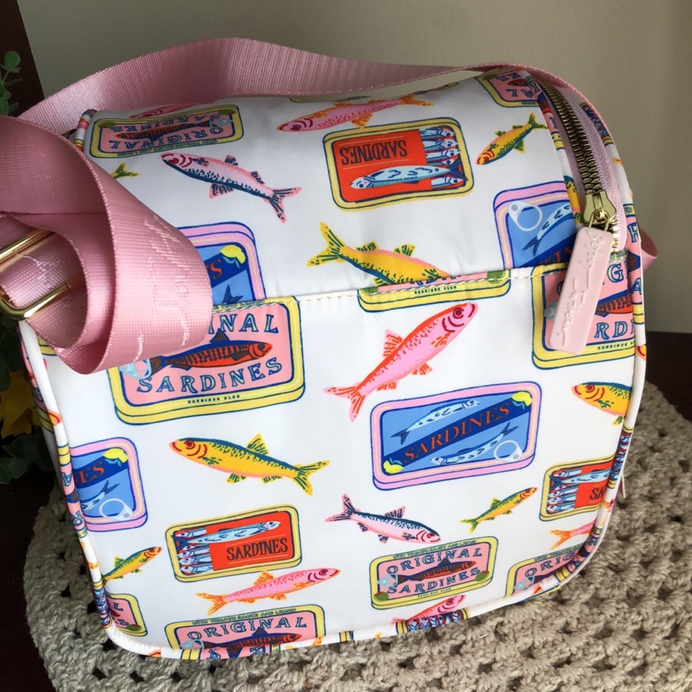 Betsey Johnson White Crossbody Lunch Tote with Multicolor Sardine Print - Picture 7 of 11